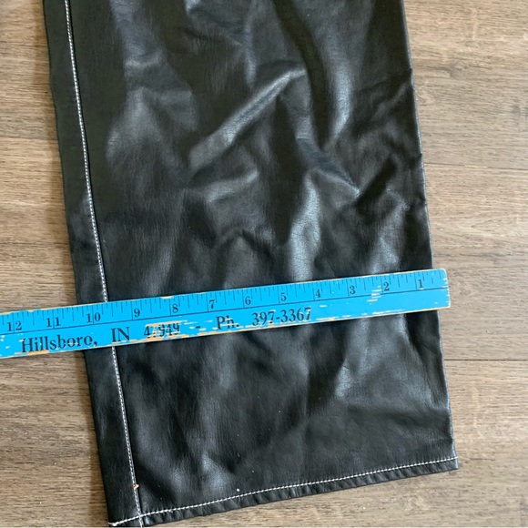 Free People  The It Factor Vegan Leather Wide Leg Pants size US 12 - Picture 10 of 12